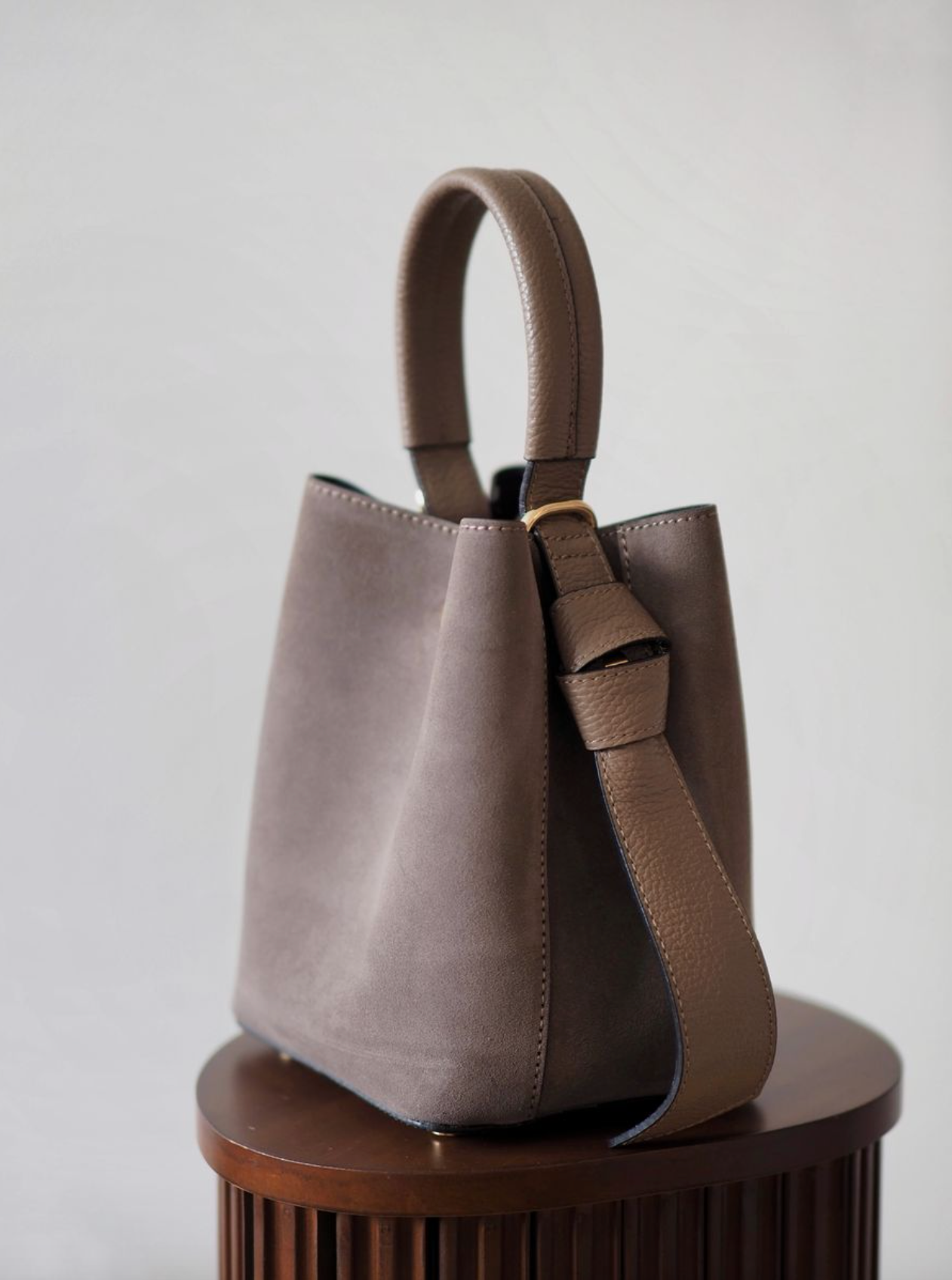 Bucket Bag Semsket Taupe