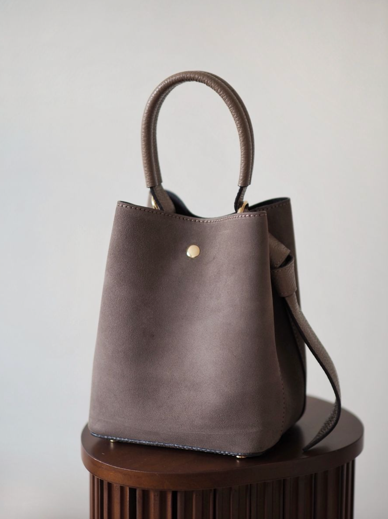 Bucket Bag Semsket Taupe