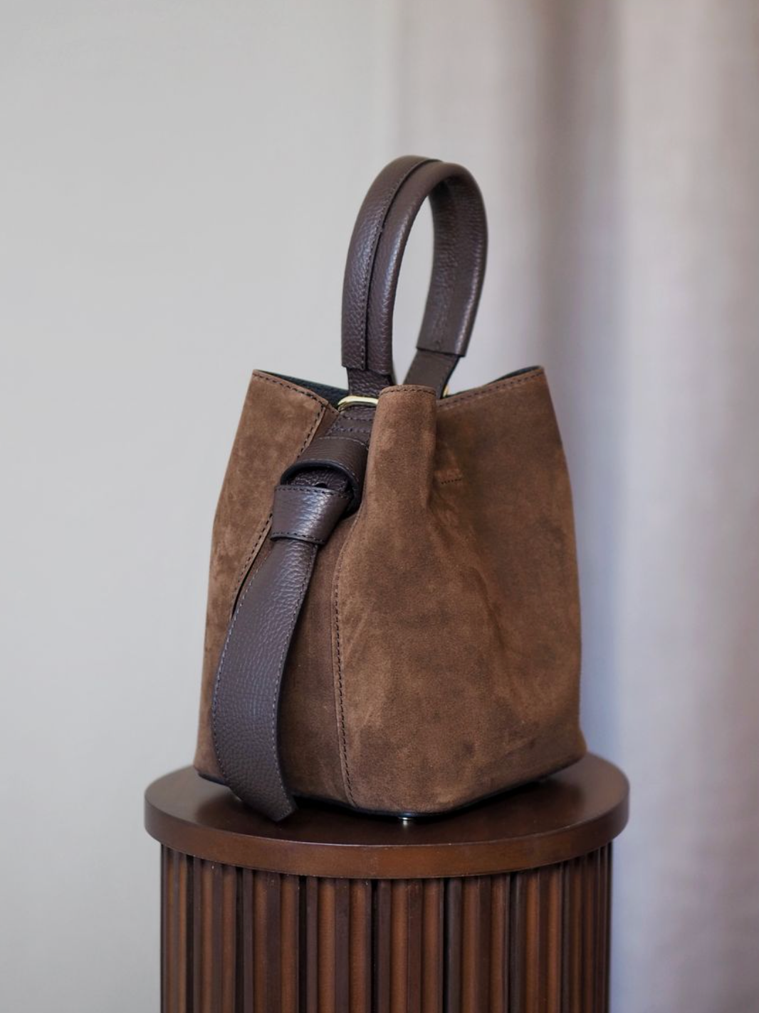 Bucket Bag Semsket Mellombrun