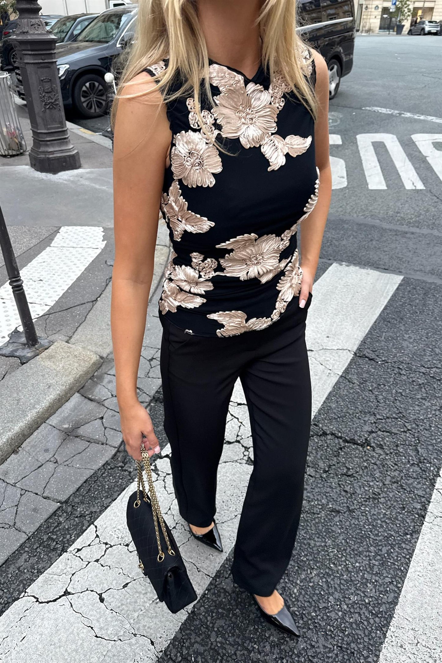 Mira Mesh Top Black Beige Flower