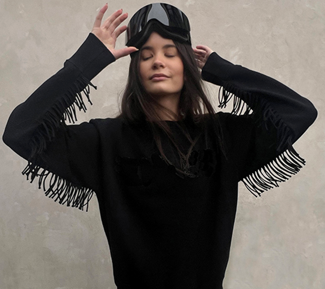 Après College Sweater w Fringe Black