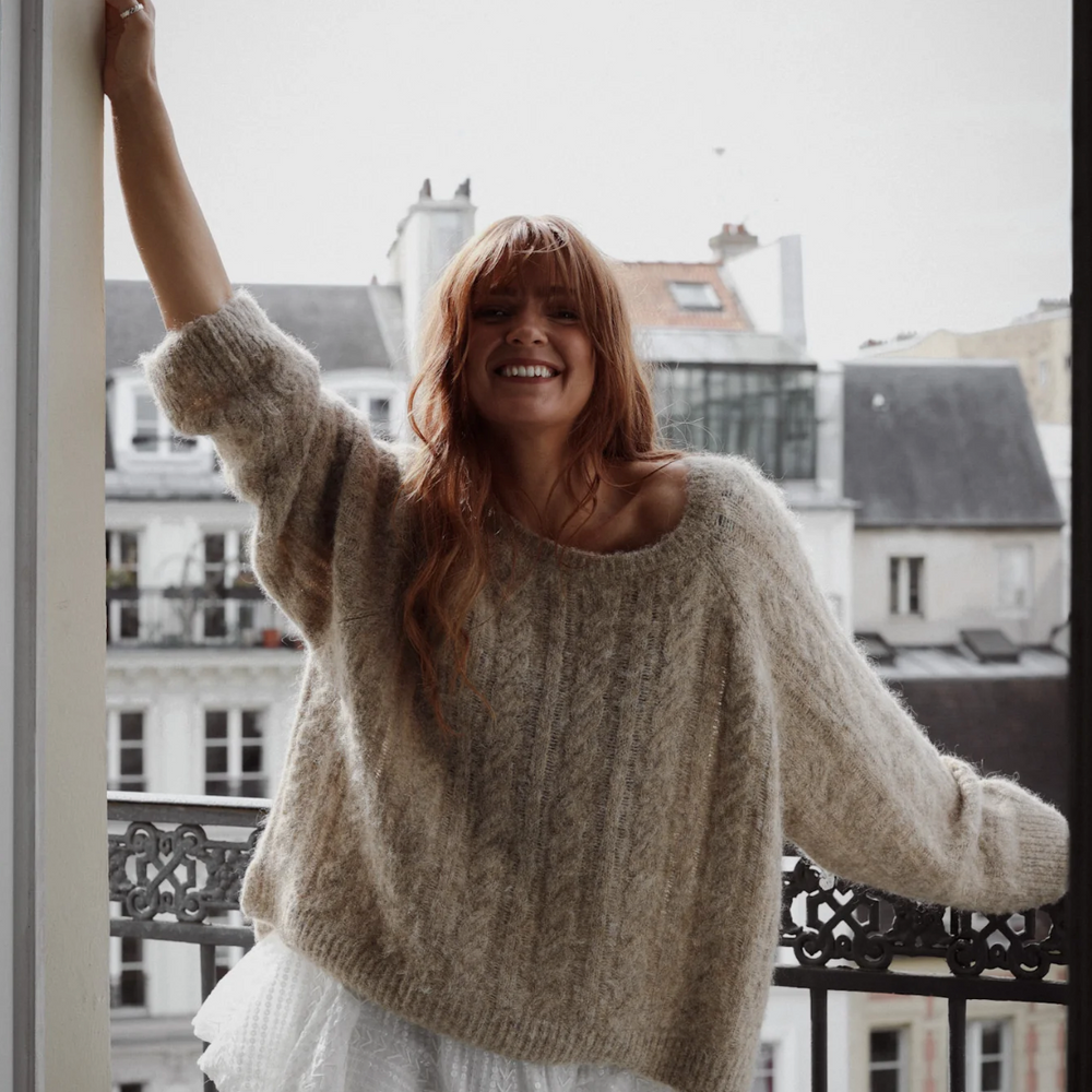 
                      
                        Cozy Sweater Beige
                      
                    