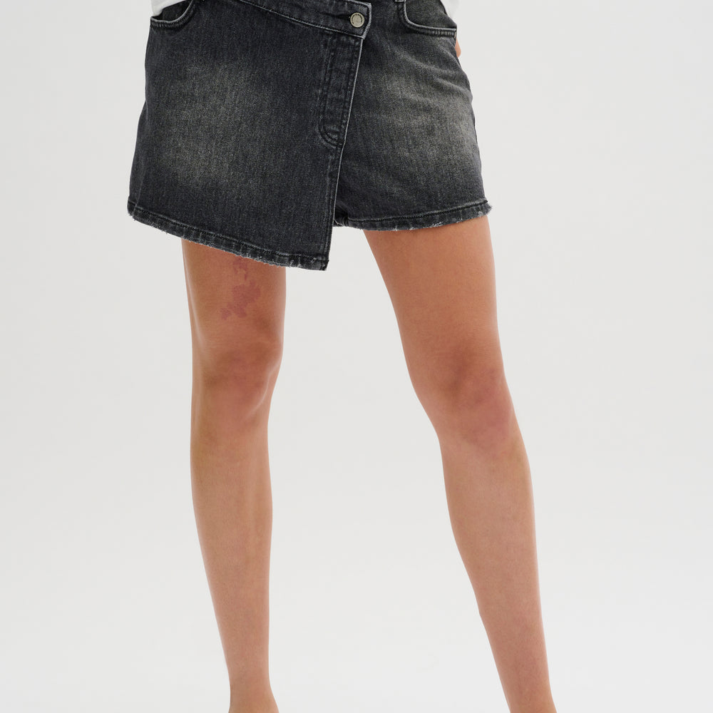 
                      
                        Tusa Skirt Shorts Black
                      
                    