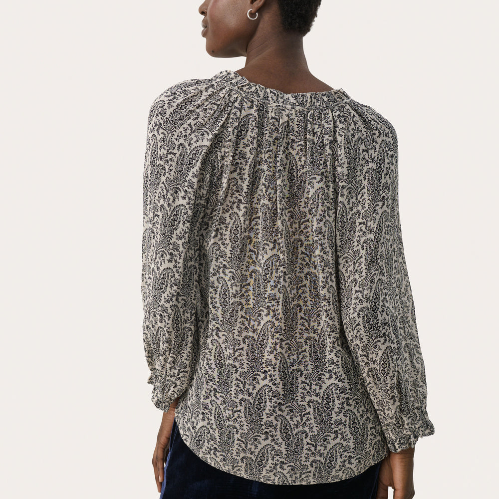 
                      
                        Elsia Blouse French Oak Paisley
                      
                    