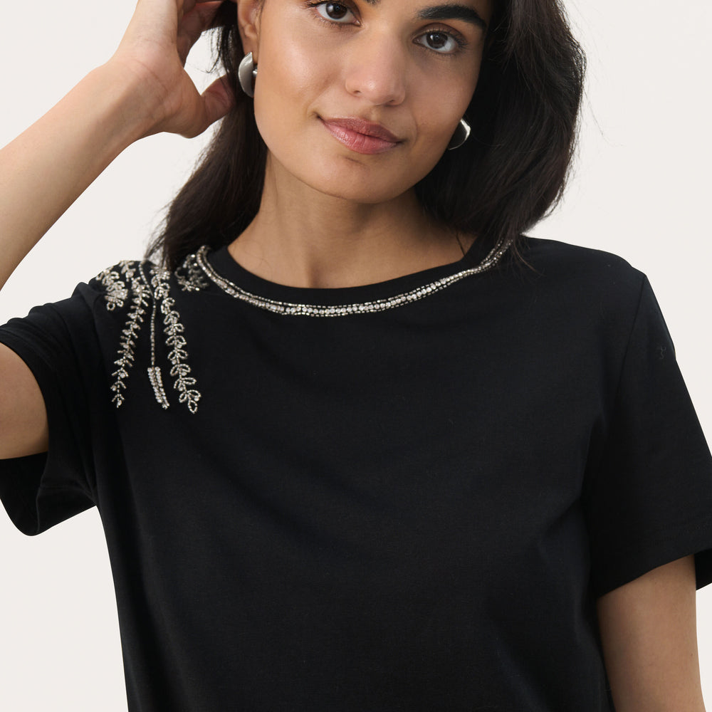 
                      
                        Maggie Tee Black
                      
                    