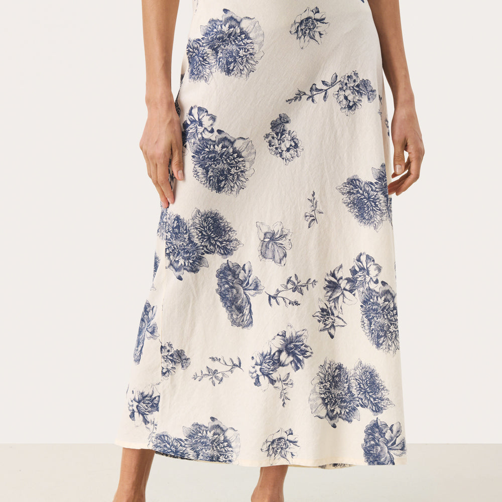 
                      
                        Nittas Skirt Oceana Stunning Flower Print
                      
                    