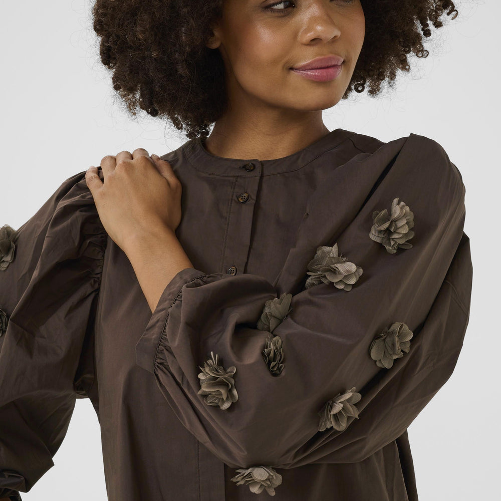 
                      
                        Elna Antoinett Shirt Coffee Bean
                      
                    