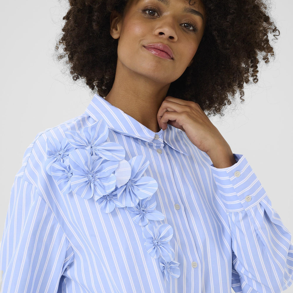 
                      
                        Lora Shirt Blue/White Stripe
                      
                    