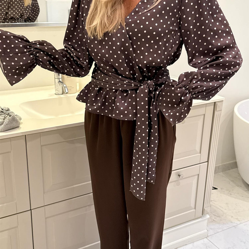 
                      
                        Freya Shirt PREORDER Brown W Dots
                      
                    