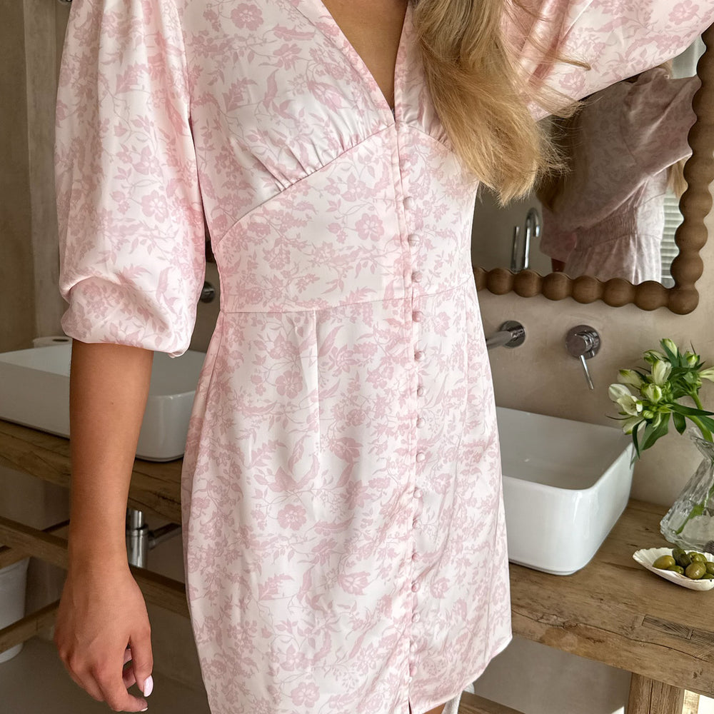 
                      
                        Addy Dress PREORDER Light Pink Flower
                      
                    