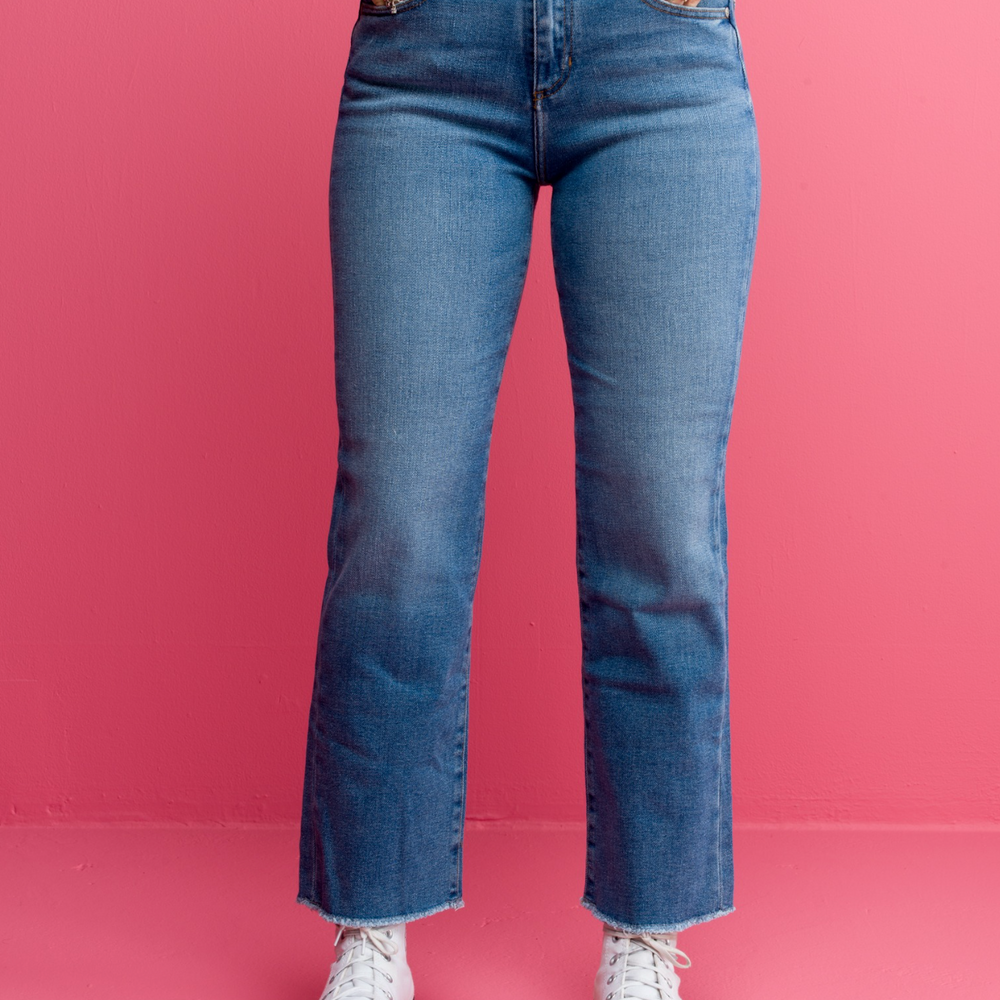 
                      
                        Salome Jeans Light Blue Vintage Wash
                      
                    