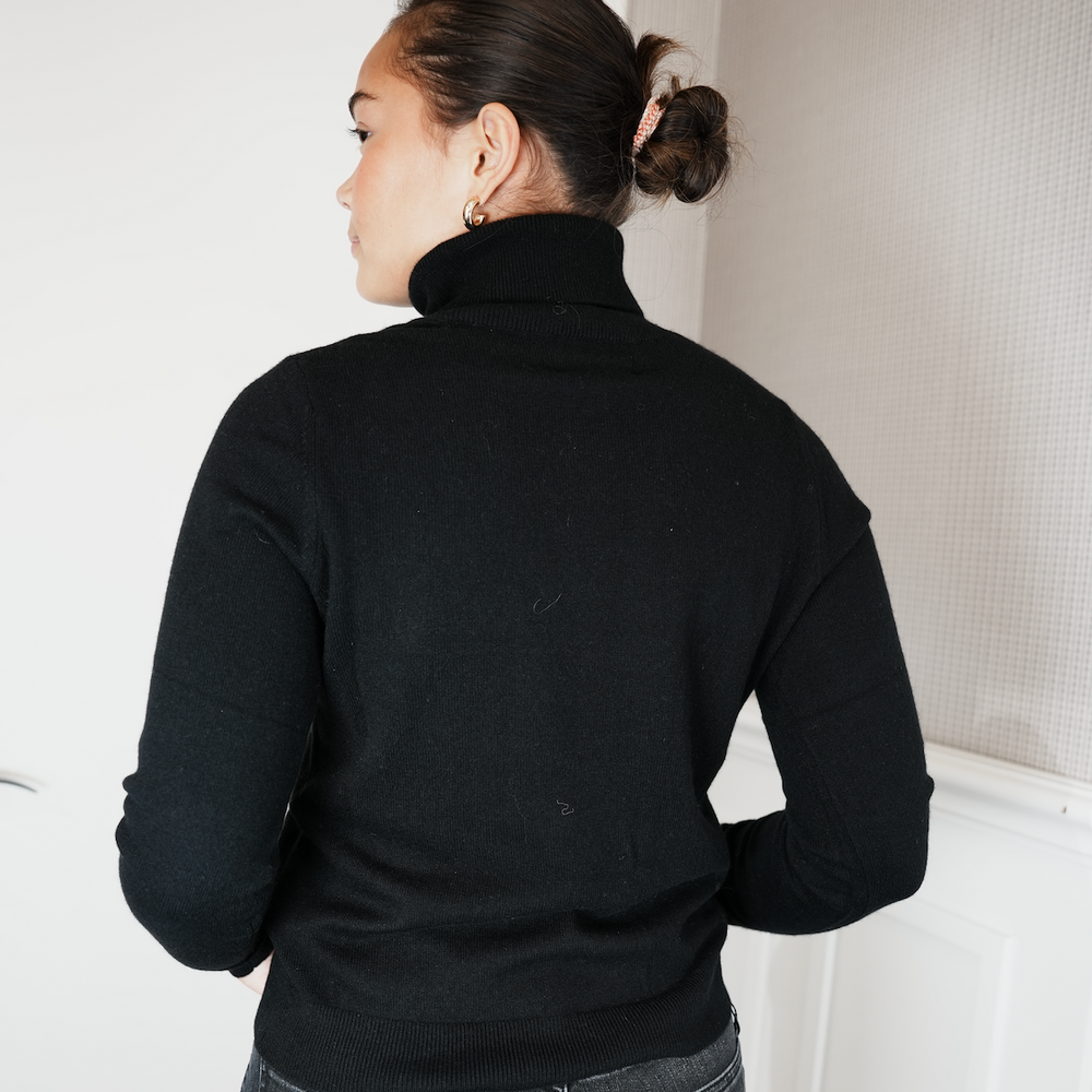 Mae Pullover Black