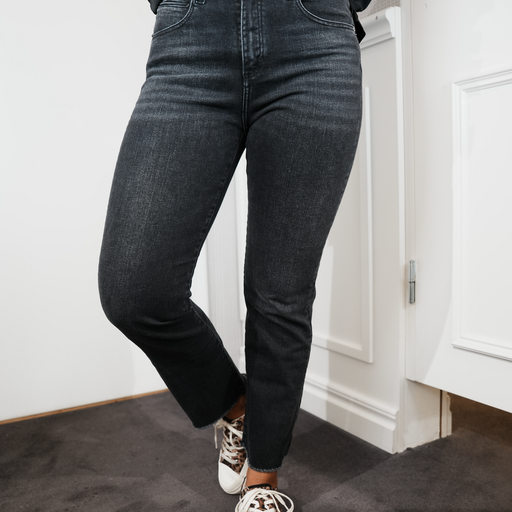 Salome Jeans Black Dark Vintage Wash