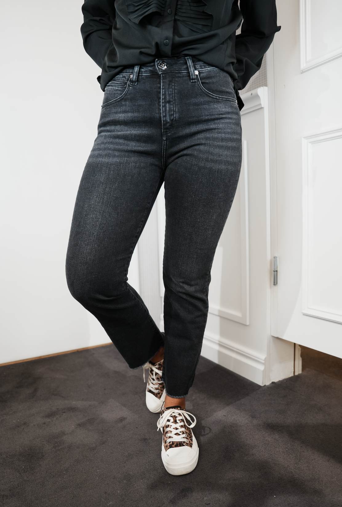 Salome Jeans Black Dark Vintage Wash