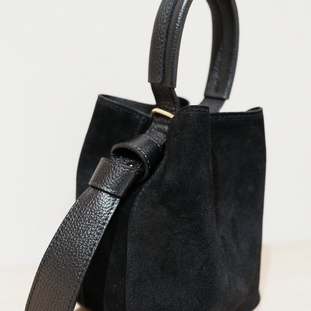 Bucketbag Semsket skinn Black