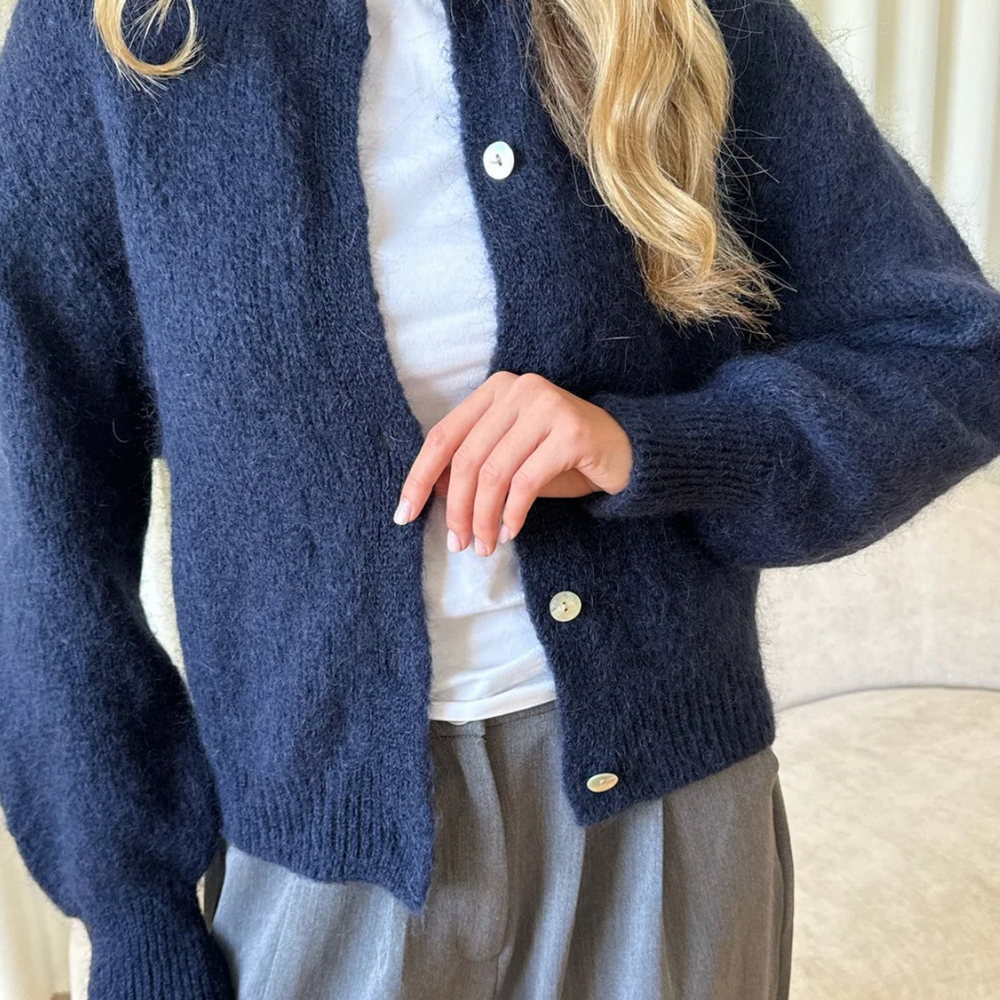 
                      
                        Ida Cardigan Navy
                      
                    