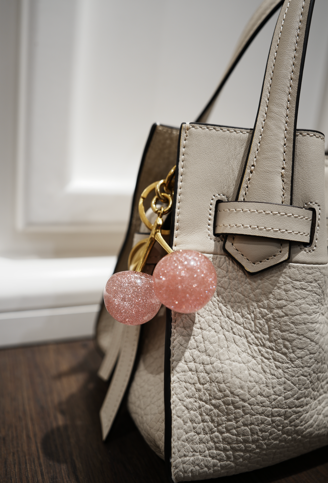 Cherry Bag Charm Lys Rosa