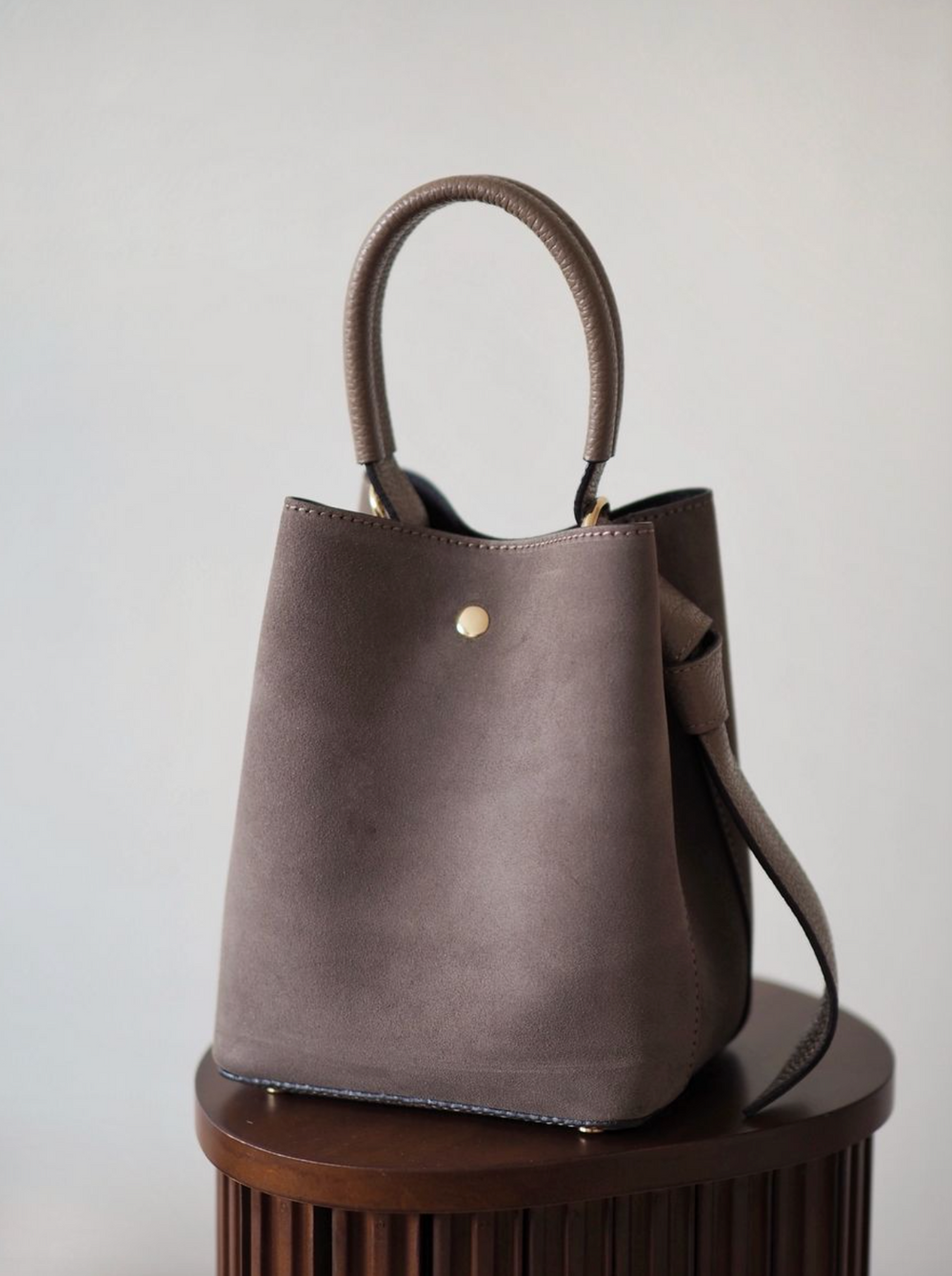 Bucket Bag Semsket Taupe