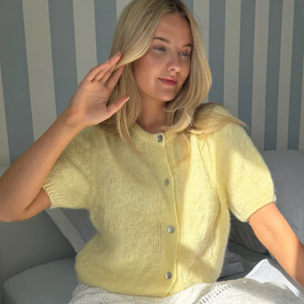 
                      
                        Ida Short Sleeve Cardigan Yellow
                      
                    