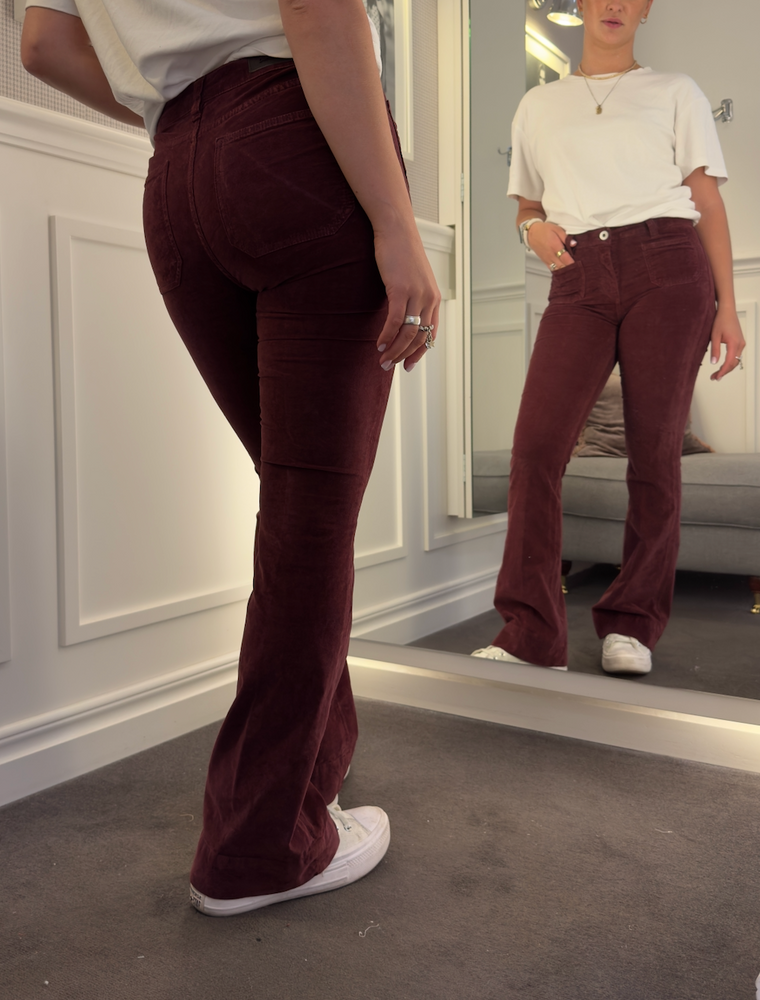 
                      
                        Jim Palatine Cord Bordeaux
                      
                    
