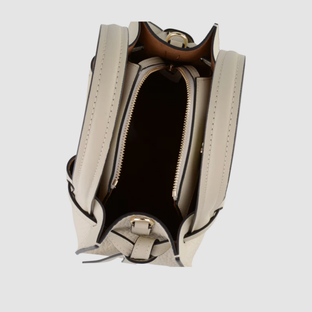 
                      
                        Blossom SMALL Beige
                      
                    