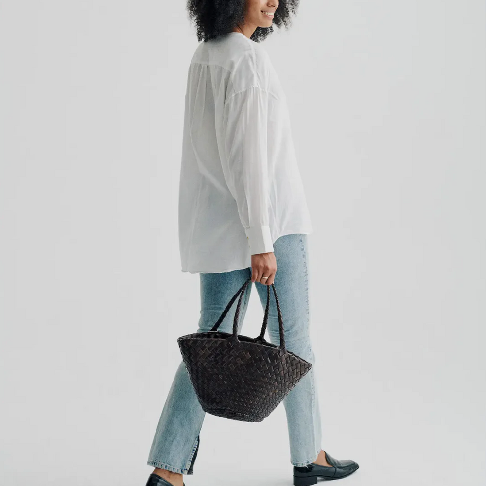 
                      
                        Egola Dark Brown
                      
                    