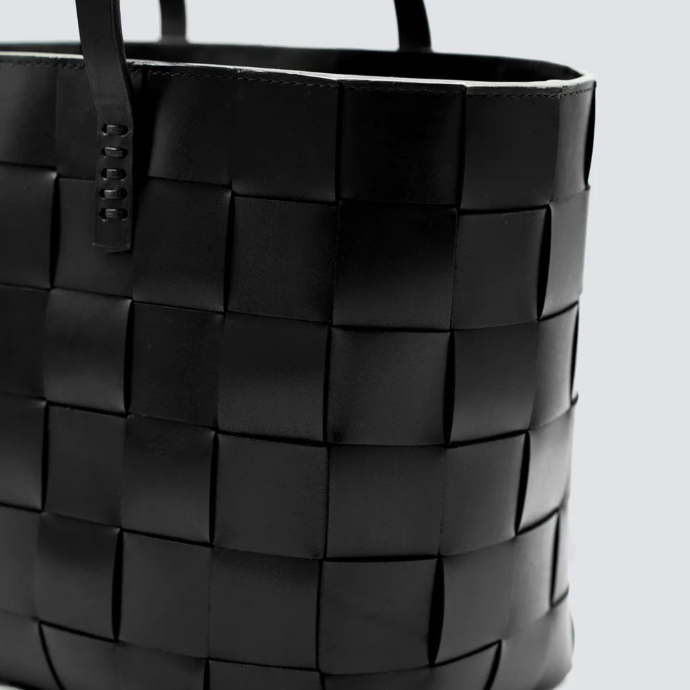 
                      
                        Japan Tote Black
                      
                    