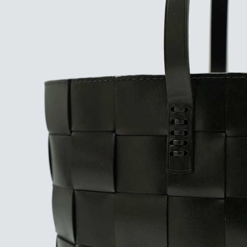 
                      
                        Japan Tote Black
                      
                    