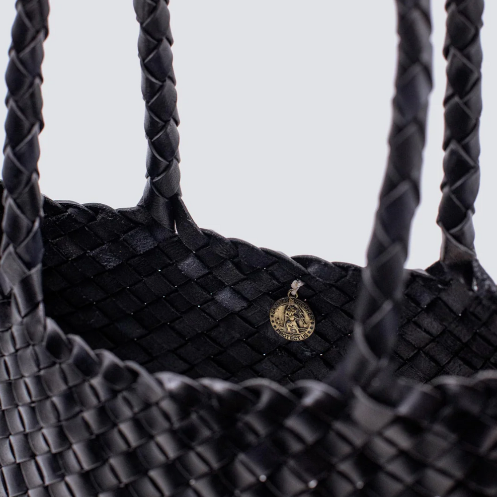 
                      
                        Santa Croce Bag Big Black
                      
                    