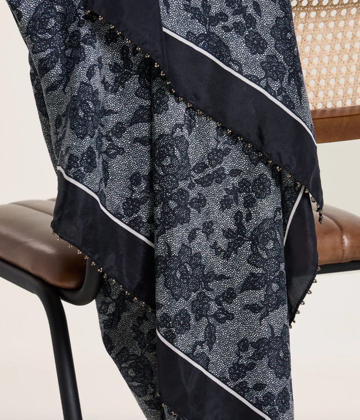 Mist Scarf Black
