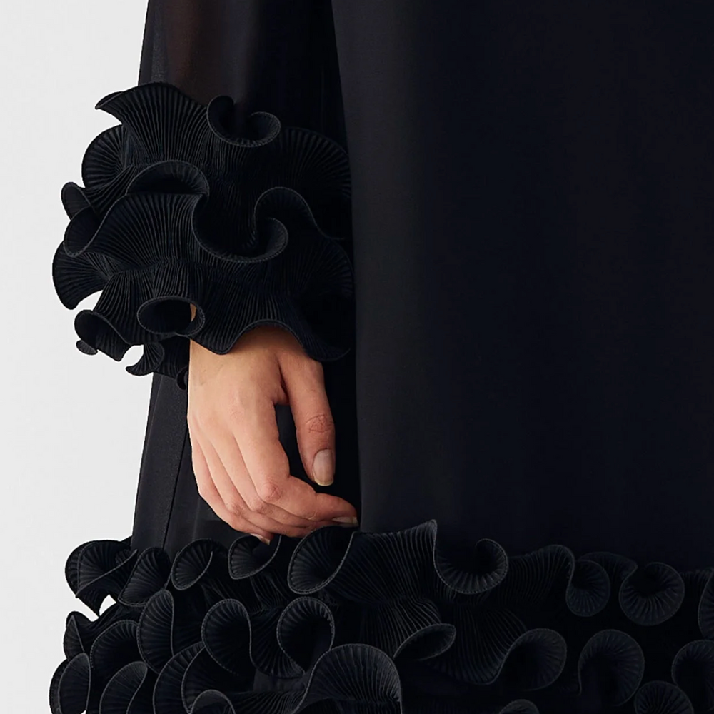 
                      
                        Latania Dress PREORDER Black
                      
                    