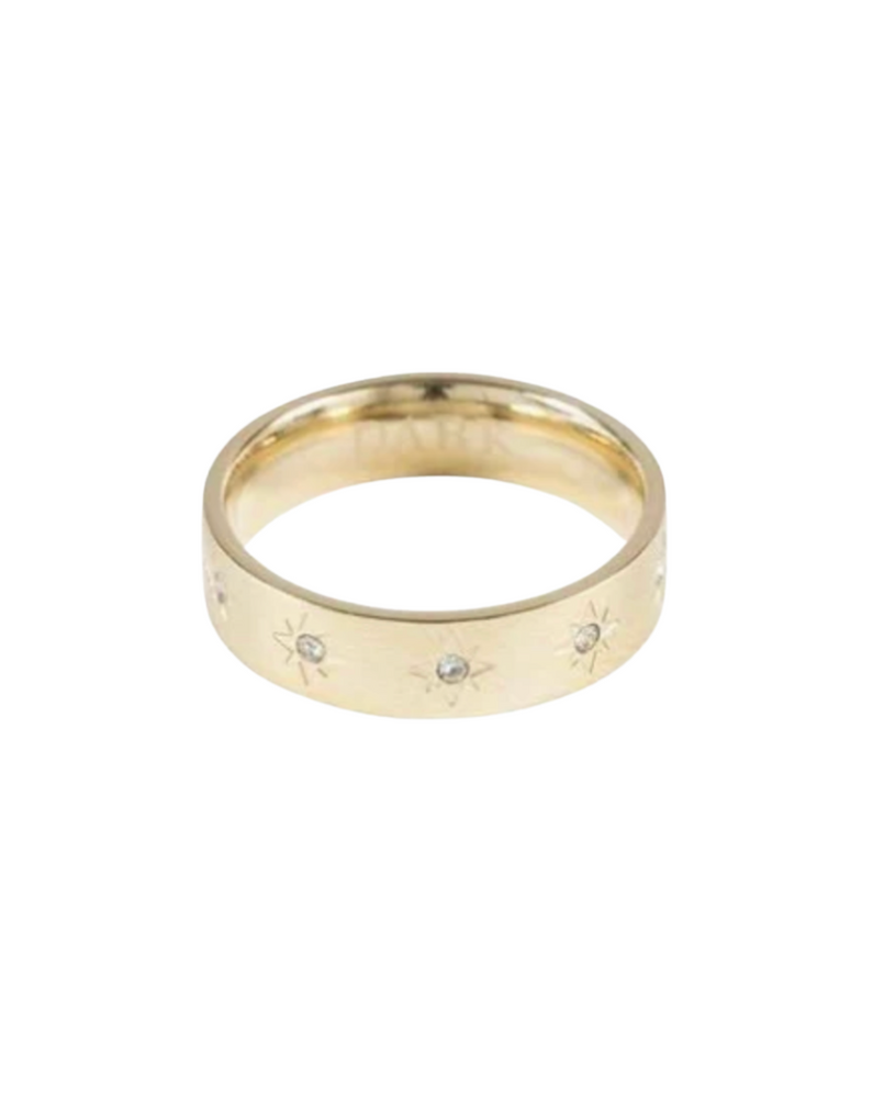 Star Ring w Crystals Gold