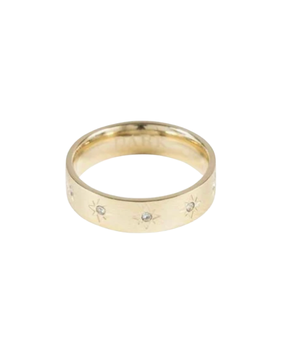 Star Ring w Crystals Gold