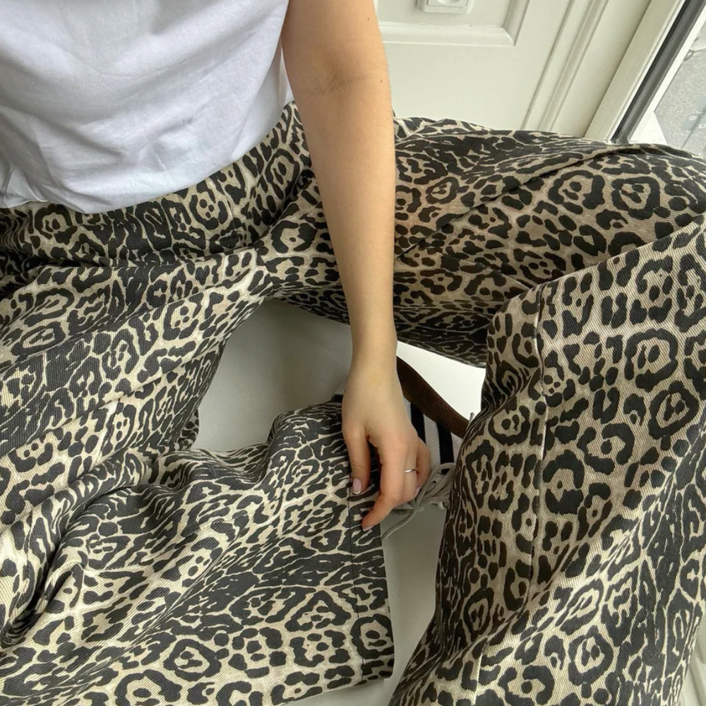 
                      
                        Becca Leopard Pants Leopard Print
                      
                    