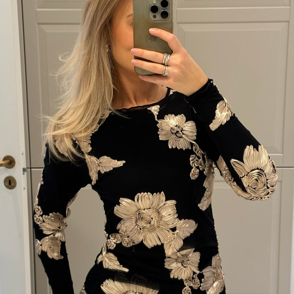 
                      
                        Maja Mesh Dress Black Beige Flower
                      
                    