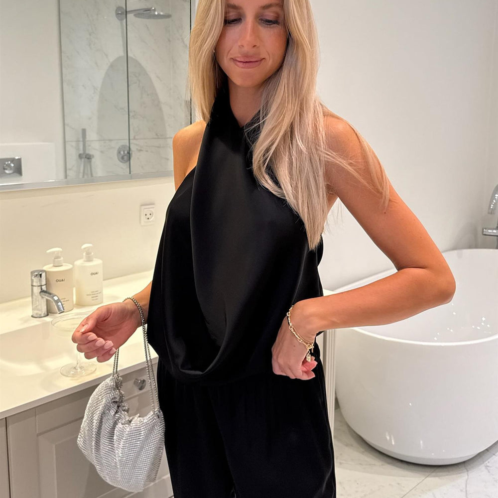 
                      
                        Holly Wrap Top PREORDER Black
                      
                    