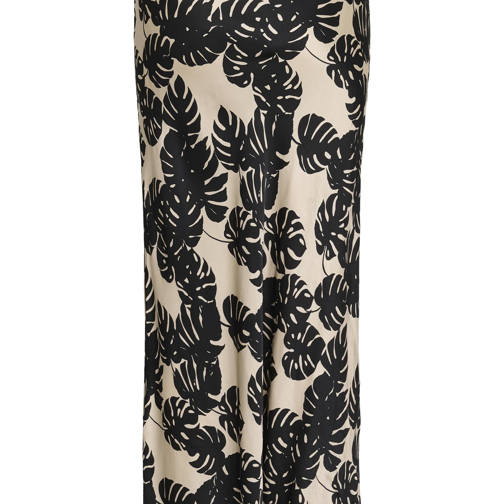 Miso Berna Skrit Black Palm Leave